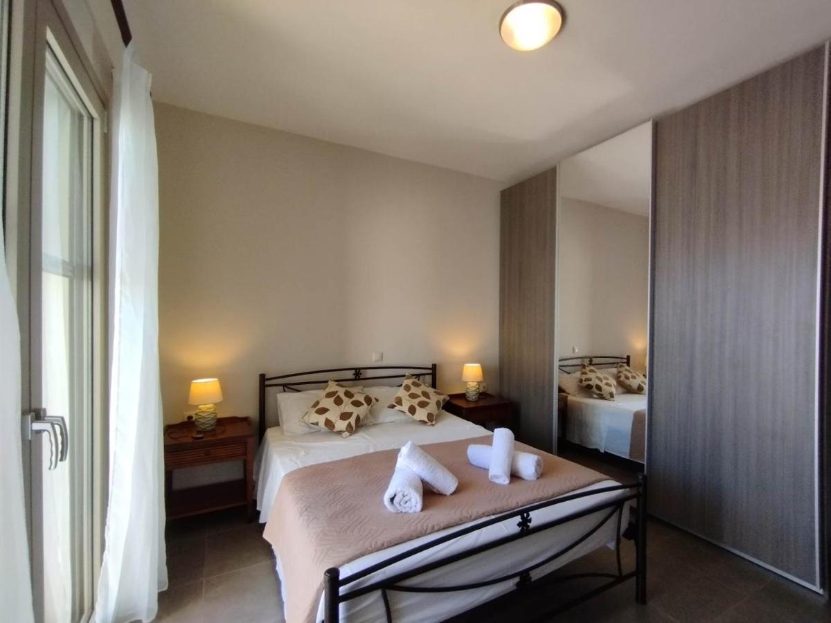 Angelos Apartments 카라보밀로스 외부 사진
