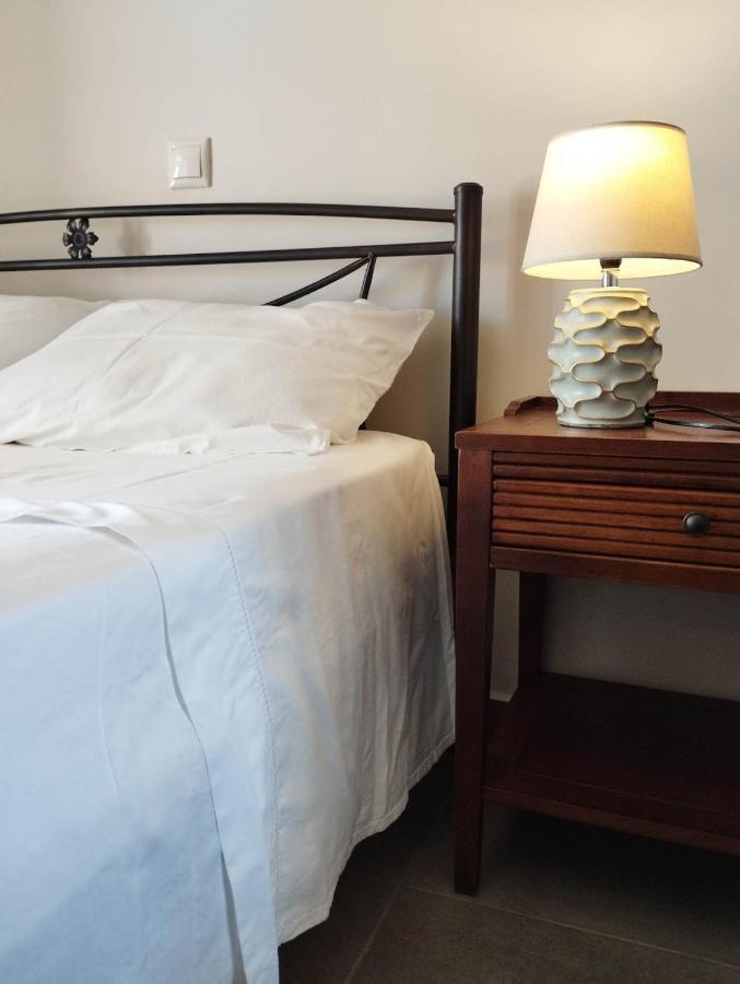 Angelos Apartments 카라보밀로스 외부 사진